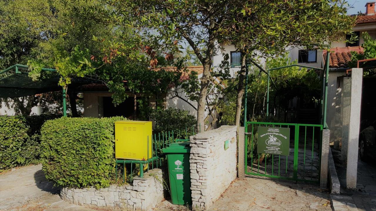 Bilini Garden Apartment Pola Esterno foto